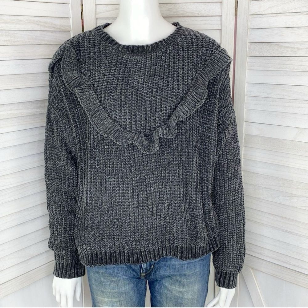 Just Found Ruffle Detail Chenille Sweater Gray Medium Crew Neck‎ Waffle Knit